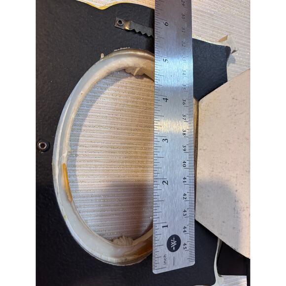 Ivory French victorian floral ornate standing picture frame. 3X5” pic NO GLASS - Picture 8 of 9